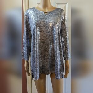 Pre-owned salon studio extra large long sleeve shiny silver and black shirt, TC